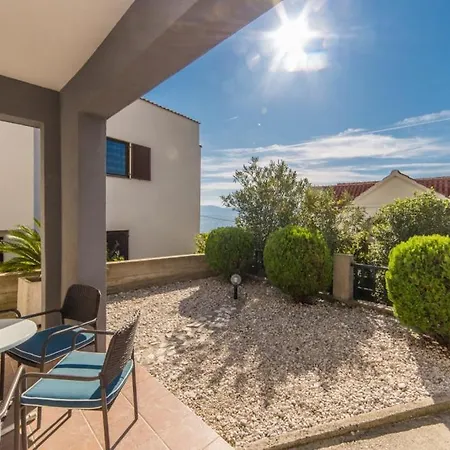 Apartment Guesthouse Brist