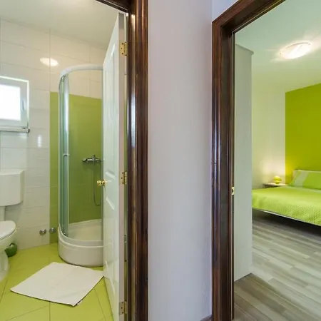 Guesthouse Brist Апартаменты Брист