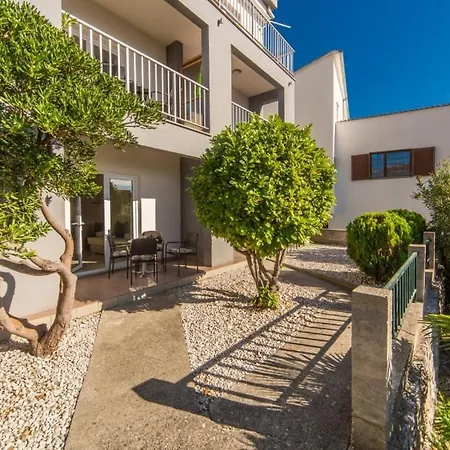 Апартаменты Guesthouse Brist