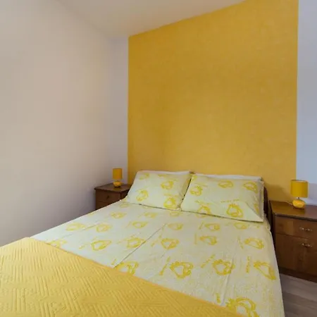 Guesthouse Brist Апартаменты