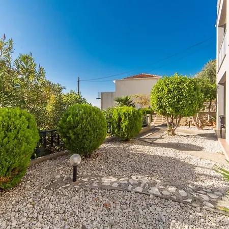 Апартаменты Guesthouse Brist