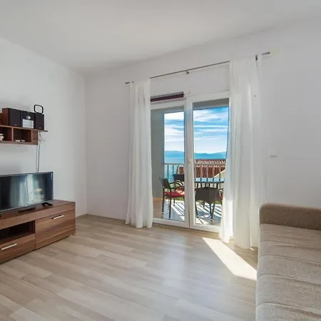 Guesthouse Brist Апартаменты *