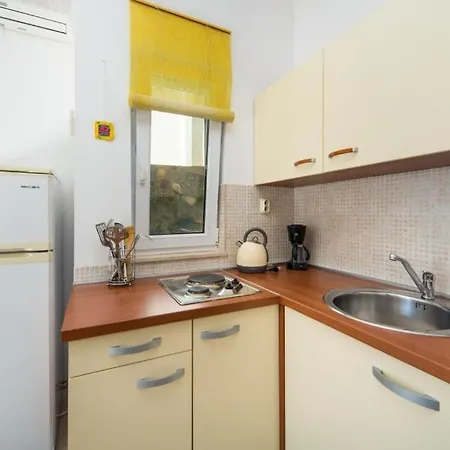 Guesthouse Brist * Брист
