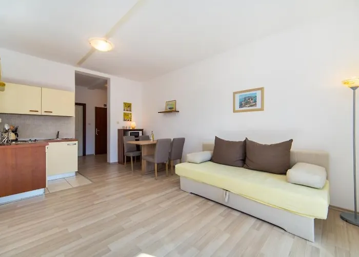 Guesthouse Brist * Брист